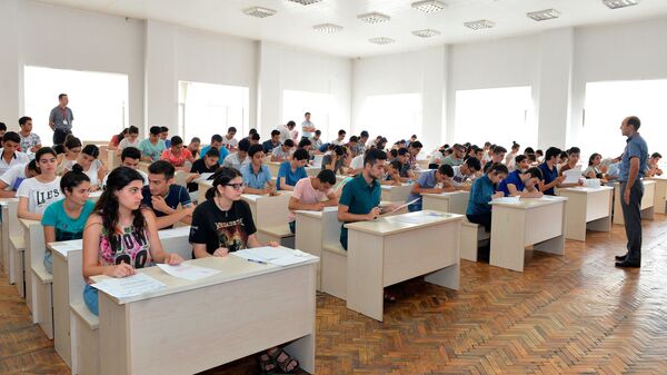 Вступительные экзамены, фото из архива - Sputnik Азербайджан