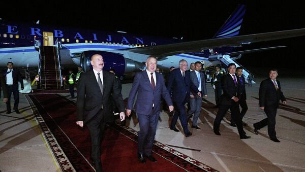 Ильхам Алиев прибыл с визитом в Кыргызскую Республику - Sputnik Азербайджан