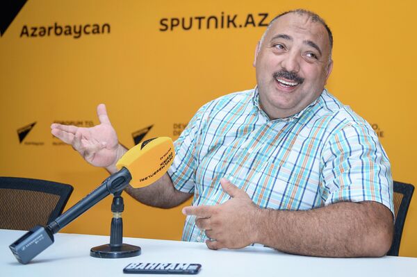 Матриархат близок: азербайджанские женщины опережают мужчин во всем Матриархат близок: азербайджанские женщины опережают мужчин во всем - Sputnik Азербайджан