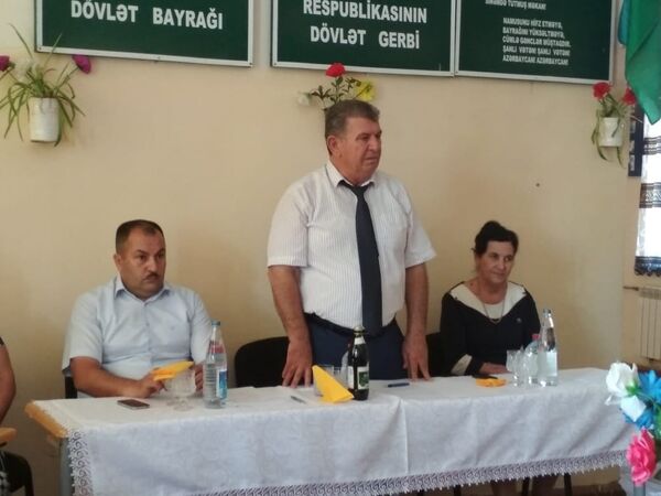 Начальник отдела образования Бардинского района Рзакулу Шарифов Начальник отдела образования Бардинского района Рзакулу Шарифов - Sputnik Азербайджан