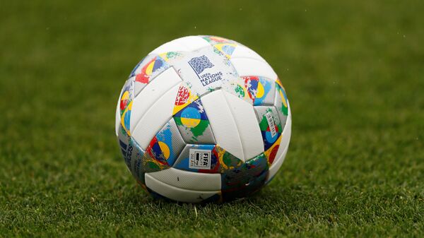 Официальный мяч Лиги наций УЕФА - Sputnik Azərbaycan