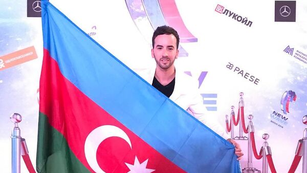 Азербайджанский исполнитель Эмиль Кадыров - Sputnik Азербайджан