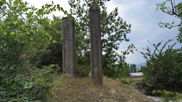 Старинное кладбище в селе Хазра Гусарского района - Sputnik Азербайджан