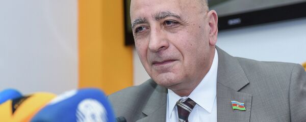 Депутат Милли Меджлиса (парламента) Азербайджанской Республики Расим Мусабеков Депутат Милли Меджлиса (парламента) Азербайджанской Республики Расим Мусабеков - Sputnik Азербайджан
