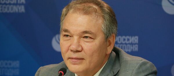 Глава комитета Государственной думы РФ по делам СНГ, евразийской интеграции и связям с соотечественниками Леонид Калашников Глава комитета Государственной думы РФ по делам СНГ, евразийской интеграции и связям с соотечественниками Леонид Калашников - Sputnik Азербайджан