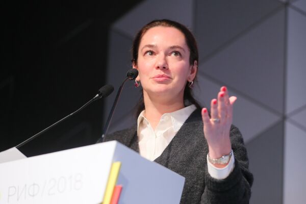 Директор по взаимодействию с государственными органами компании Google Россия Марина Жунич Директор по взаимодействию с государственными органами компании Google Россия Марина Жунич - Sputnik Азербайджан