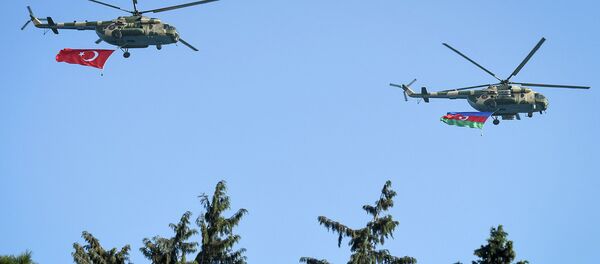 Военный парад по случаю 100-летия освобождения Баку Кавказской исламской армией. 15 сентября 2018 года Военный парад по случаю 100-летия освобождения Баку Кавказской исламской армией. 15 сентября 2018 года - Sputnik Азербайджан