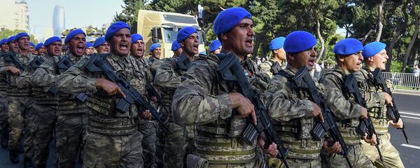 Военный парад по случаю 100-летия освобождения Баку Кавказской исламской армией. 15 сентября 2018 года Военный парад по случаю 100-летия освобождения Баку Кавказской исламской армией. 15 сентября 2018 года - Sputnik Азербайджан
