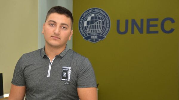 UNEC-in Beynəlxalq İqtisadiyyat Məktəbinin maliyyə ixtisasının 1-ci kurs tələbəsi Rəmzi Abıyev - Sputnik Azərbaycan