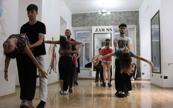 Репетиции мюзикла Бродвейская история - Sputnik Азербайджан