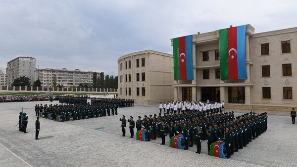 В Академии Государственной пограничной службы состоялась церемония принесения присяги молодыми курсантами - Sputnik Азербайджан