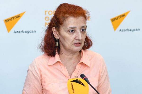 Гюльнара Инандж, руководитель центра Этноглобус Гюльнара Инандж, руководитель центра Этноглобус - Sputnik Азербайджан
