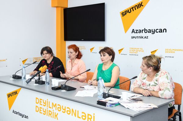 Пресс-конференция на тему Роль социальных сетей в возникновении проблем в семьях - Sputnik Азербайджан