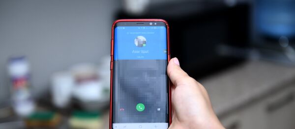 Звонок по мессенджеру WhatsApp - Sputnik Азербайджан