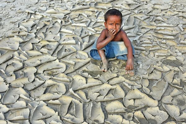 Снимок Dryness индийского фотографа Chinmoy Biswas, победившего в номинации Changing Climates Prize фотоконкурса Environmental Photographer of the Year 2018 - Sputnik Азербайджан