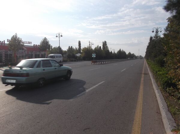 Bərdənin Divanlı və Şorəlli kəndləri arasında yol Bərdənin Divanlı və Şorəlli kəndləri arasında yol - Sputnik Azərbaycan