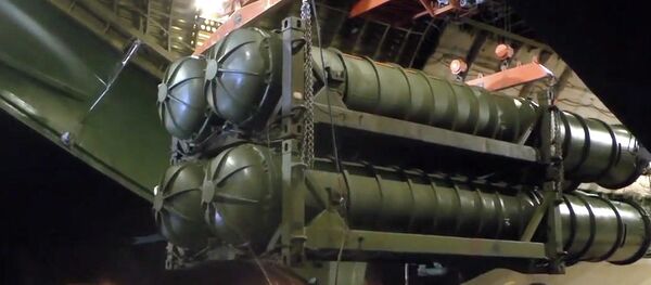 Минобороны РФ доставилo комплексы ЗРК С-300 в Сирию Минобороны РФ доставилo комплексы ЗРК С-300 в Сирию - Sputnik Азербайджан