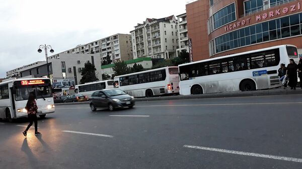 Старые автобусы в Баку, фото из архива - Sputnik Азербайджан