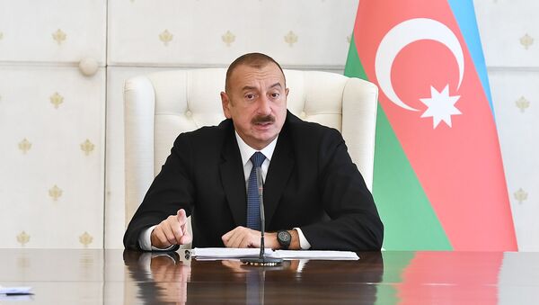 Под председательством Президента Ильхама Алиева состоялось заседание Кабинета Министров, посвященное итогам социально-экономического развития за девять месяцев 2018 года и предстоящим задачам - Sputnik Азербайджан