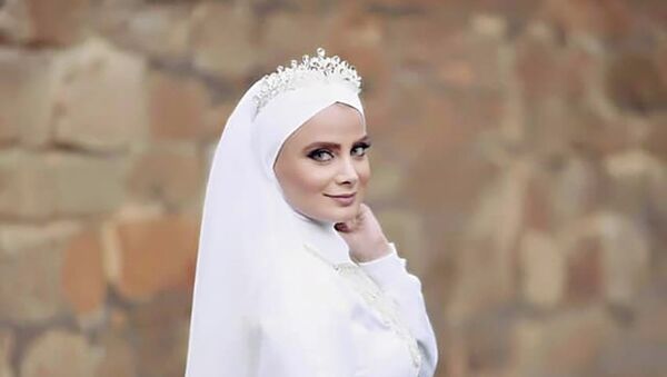 Обладательница титула II Vice Mrs. Top of the World-2015 Теграна Бахрузи - Sputnik Азербайджан