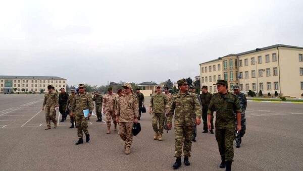 Военные атташе иностранных государств, аккредитованные в Азербайджане, посетили одну из воинских частей - Sputnik Азербайджан