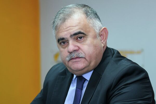Эксперт по вопросам безопасности Арзу Нагиев - Sputnik Азербайджан