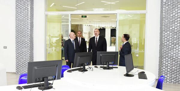 Президент Ильхам Алиев принял участие в открытии комплекса ASAN Həyat в Имишли - Sputnik Азербайджан