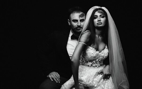 Джейхун Велиев и Турана Рич предстали в образе невесты и жениха из знаменитого американского мультфильма Труп невесты - Sputnik Азербайджан
