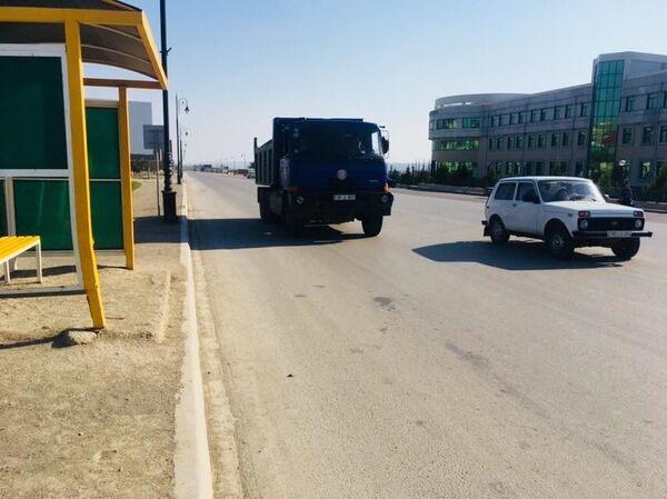 Народ требует: жителям Шамахи не хватает внимания гаишников Народ требует: жителям Шамахи не хватает внимания гаишников - Sputnik Азербайджан