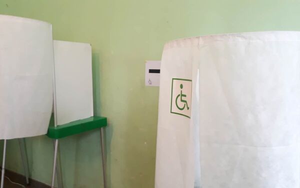 Избирательный пункт в Марнеульском районе  - Sputnik Азербайджан