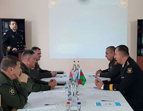 В Баку состоялась встреча военных топографов Азербайджана и Беларуси В Баку состоялась встреча военных топографов Азербайджана и Беларуси - Sputnik Азербайджан