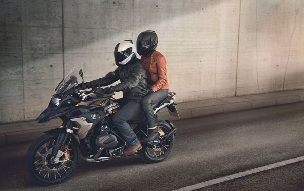 Новый мотоцикл R1250GS компании BMW - Sputnik Азербайджан