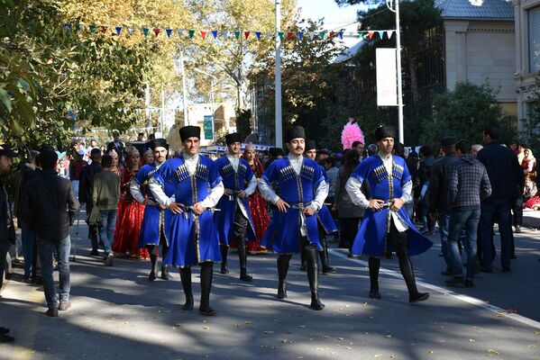 Göyçay Nar Festivalının birinci günü. 3 noyabr 2018-ci il - Sputnik Azərbaycan