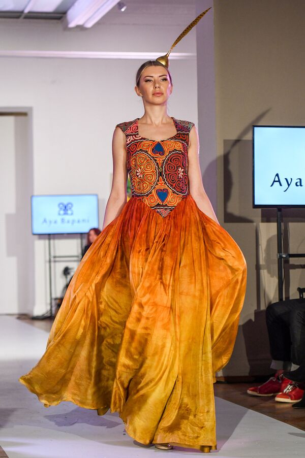 Модные показы восьмого сезона Недели моды Азербайджана - Sputnik Азербайджан