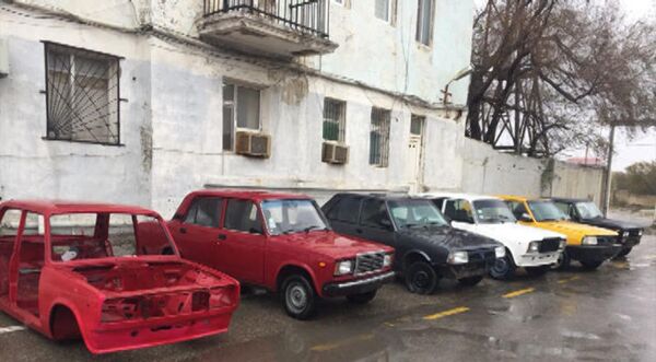 В Азербайджане задержана группа угонщиков автомобилей В Азербайджане задержана группа угонщиков автомобилей - Sputnik Азербайджан