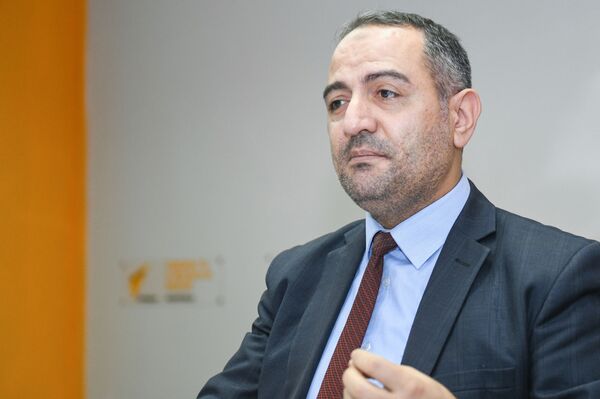 Председатель ОО Изучение экономических ресурсов Руслан Атакишиев - Sputnik Азербайджан
