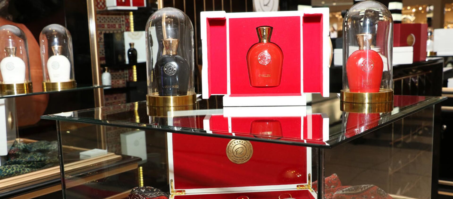 Продукция Karabakh Perfumе - Sputnik Азербайджан, 1920, 08.11.2018