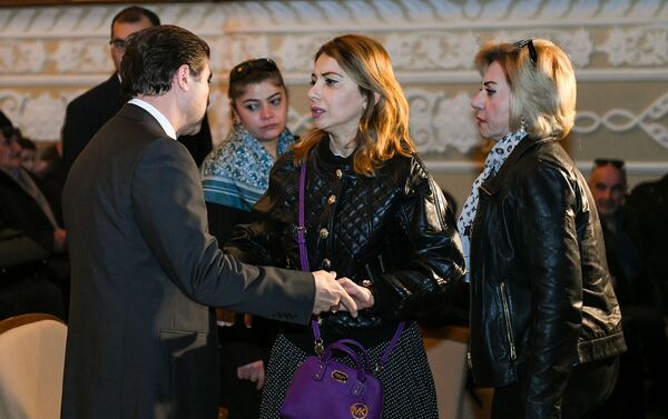 В Баку прошла церемония прощания с народной артисткой Амалией Панаховой - Sputnik Азербайджан