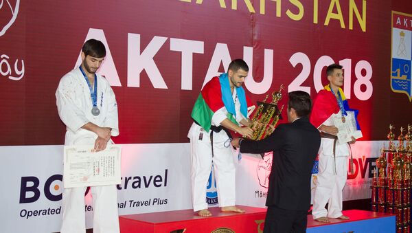 Азербайджанские каратисты стали победителями чемпионата мира по карате Ашихара, который прошел в Казахстанском городе Актау - Sputnik Азербайджан