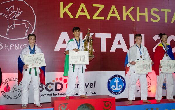 Азербайджанские каратисты стали победителями чемпионата мира по карате Ашихара, который прошел в Казахстанском городе Актау  - Sputnik Азербайджан
