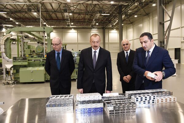 Заводы, фабрика, вокзал: хроника визита президента Алиева в Сумгайыт Заводы, фабрика, вокзал: хроника визита президента Алиева в Сумгайыт - Sputnik Азербайджан