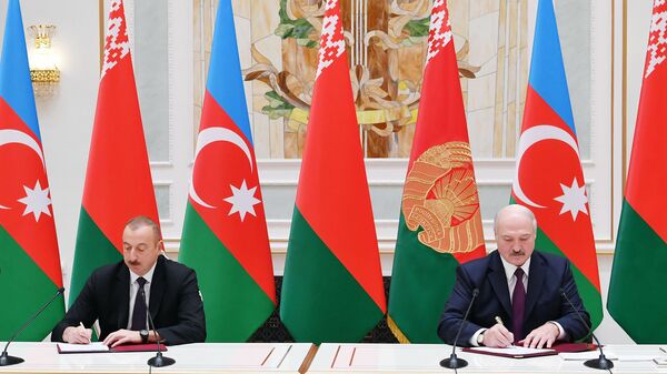 Церемония подписания документов с участием Президента Азербайджанской Республики Ильхама Алиева и Президента Республики Беларусь Александра Лукашенко - Sputnik Azərbaycan