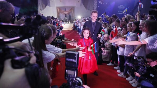 Фидан Гусейнова на церемонии открытия международного детского конкурса Евровидение-2018 - Sputnik Азербайджан