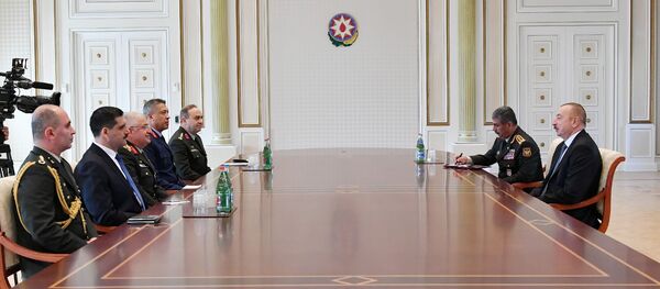 Президент Ильхам Алиев принял делегацию под руководством начальника Генерального штаба Вооруженных сил Турции Президент Ильхам Алиев принял делегацию под руководством начальника Генерального штаба Вооруженных сил Турции - Sputnik Азербайджан