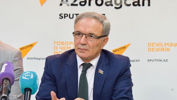 Председатель Советы прессы Афлатун Амашев - Sputnik Azərbaycan