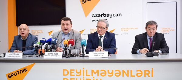 Пресс-конференция председателя Союза журналистов России Владимира Соловьева Пресс-конференция председателя Союза журналистов России Владимира Соловьева - Sputnik Азербайджан