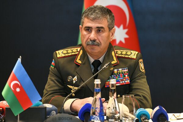 Müdafiə naziri, general-polkovnik Zakir Həsənov - Sputnik Azərbaycan