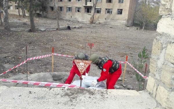  Во дворе Азербайджанского технологического университета обнаружена ручная граната  - Sputnik Азербайджан