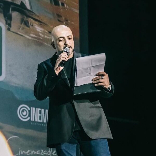 Холостой — не значит одинокий: Агиль М. Гулиев научит мужчин, как заинтересовать женщин Холостой — не значит одинокий: Агиль М. Гулиев научит мужчин, как заинтересовать женщин - Sputnik Азербайджан
