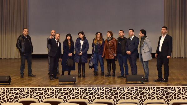 Sumqayıtın şəhər statusu almasının 69 illiyi münasibəti ilə Sumqayıt şəhərinə media-tur təşkil edilib - Sputnik Azərbaycan